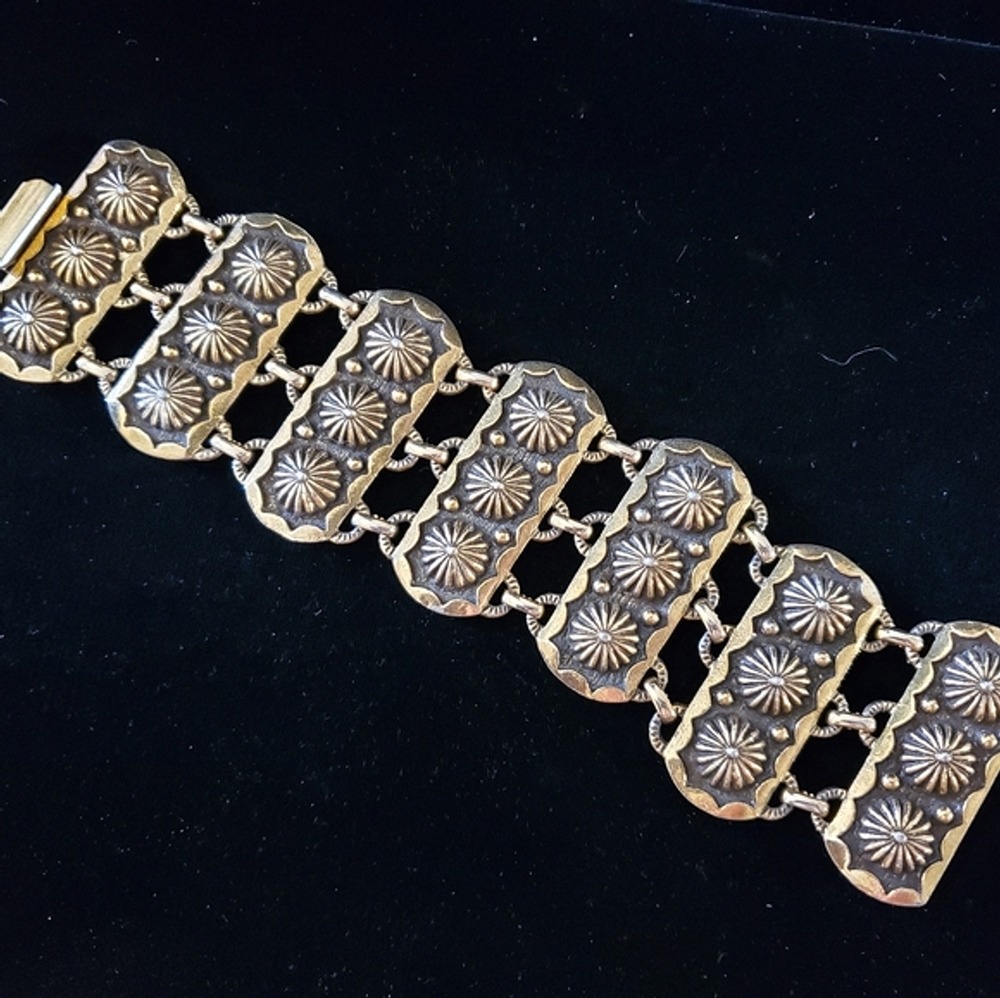 Wide Vendome Bracelet Columned Flower Sunburst Heavy Gold Tone Boho 60's 70's